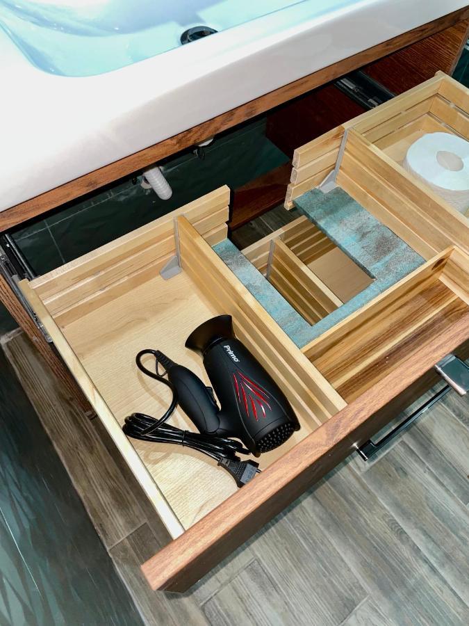 Cozy Apartment Metaxourgeio Greendom Афины Экстерьер фото